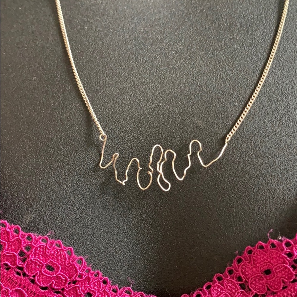 Long chain adjusted middle silver tone necklace - Picture 2 of 8